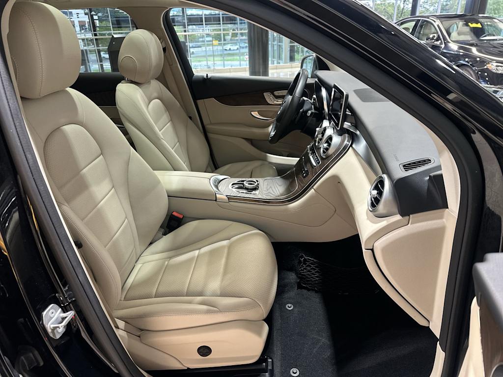 Thumbnail: 2019 Mercedes-Benz GLC - 31