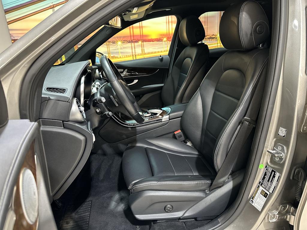 Thumbnail: 2019 Mercedes-Benz GLC - 12