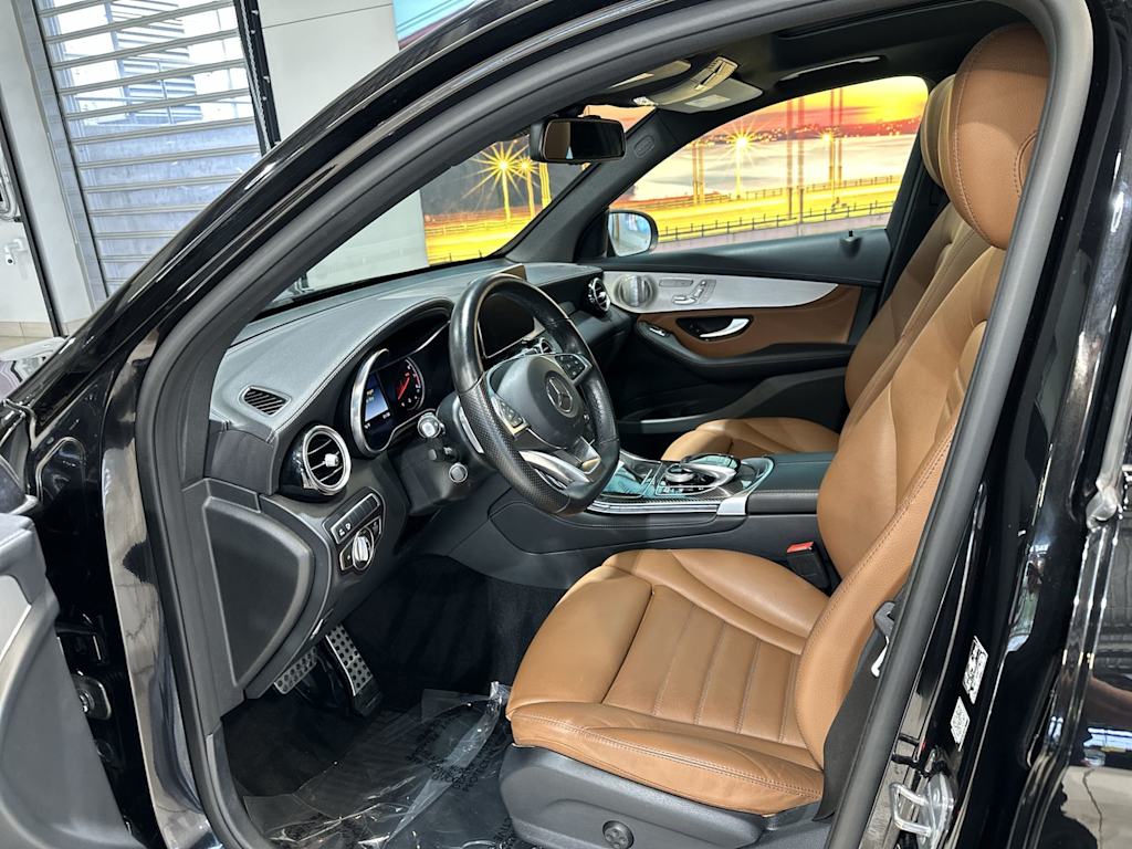 Thumbnail: 2019 Mercedes-Benz GLC - 11