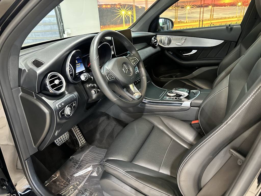 Thumbnail: 2019 Mercedes-Benz GLC - 11