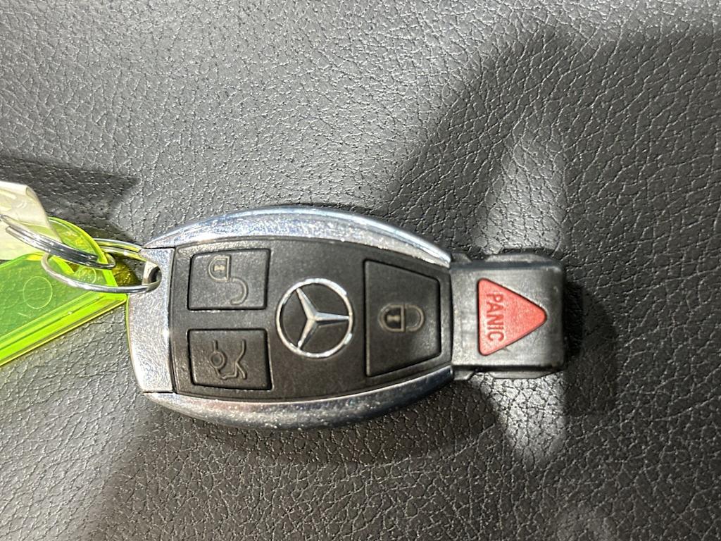 Thumbnail: 2011 Mercedes-Benz GLK - 17