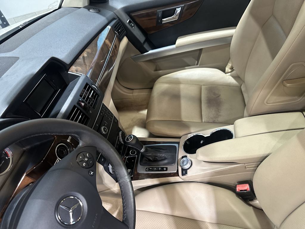 Thumbnail: 2010 Mercedes-Benz GLK - 14