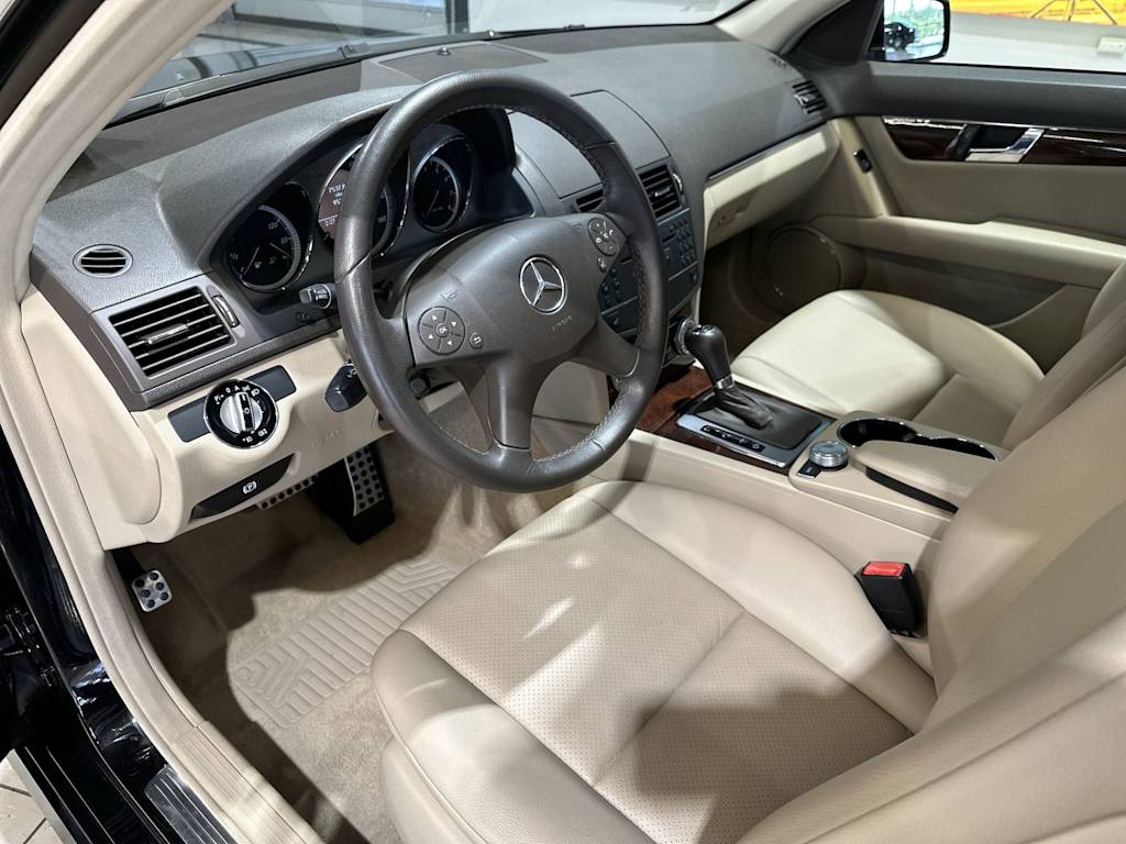 Thumbnail: 2010 Mercedes-Benz C-Class - 2