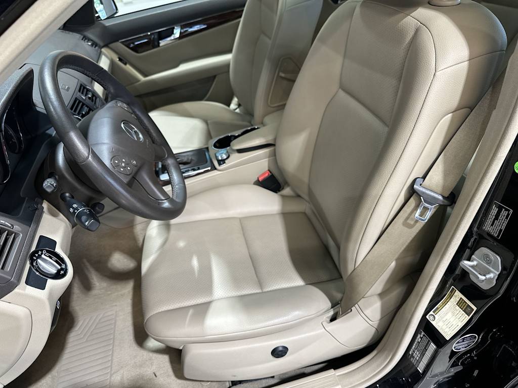 Thumbnail: 2010 Mercedes-Benz C-Class - 11