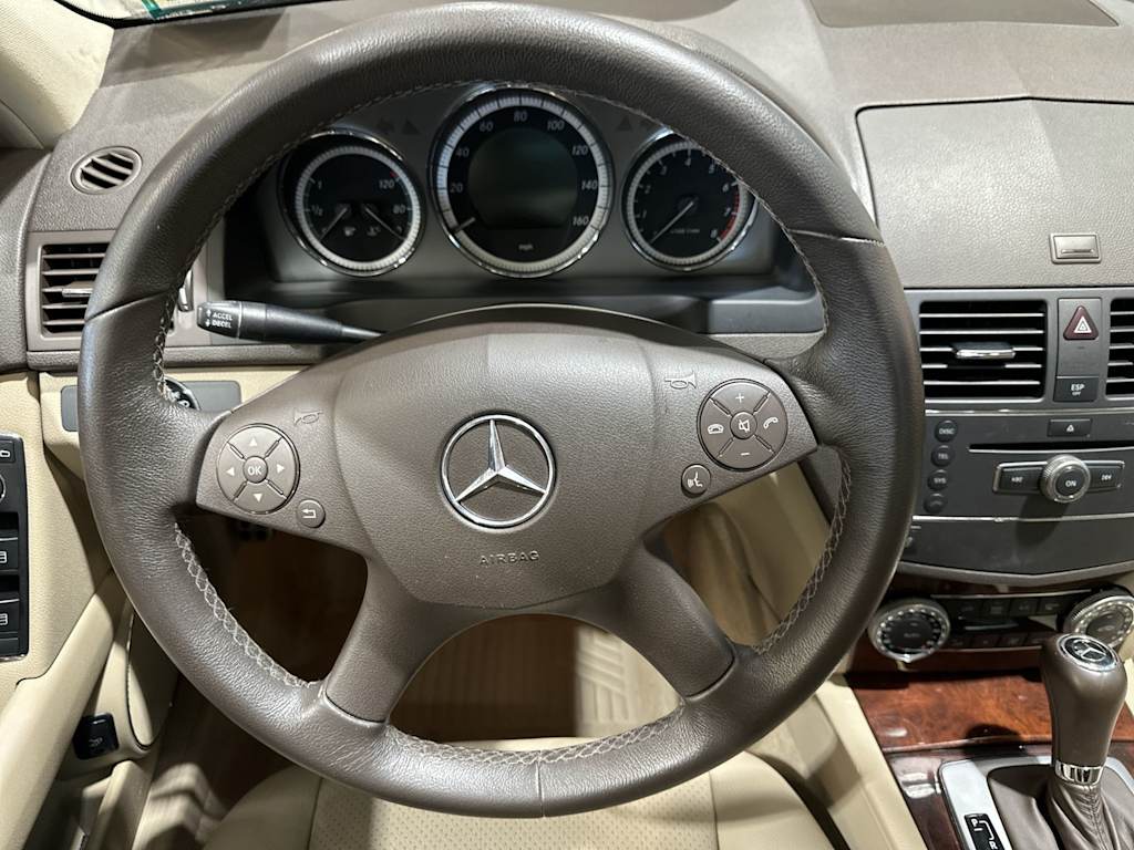Thumbnail: 2010 Mercedes-Benz C-Class - 14