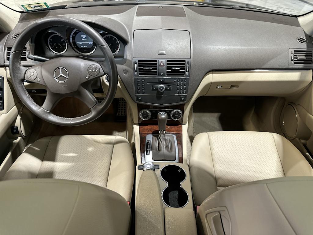 Thumbnail: 2010 Mercedes-Benz C-Class - 10