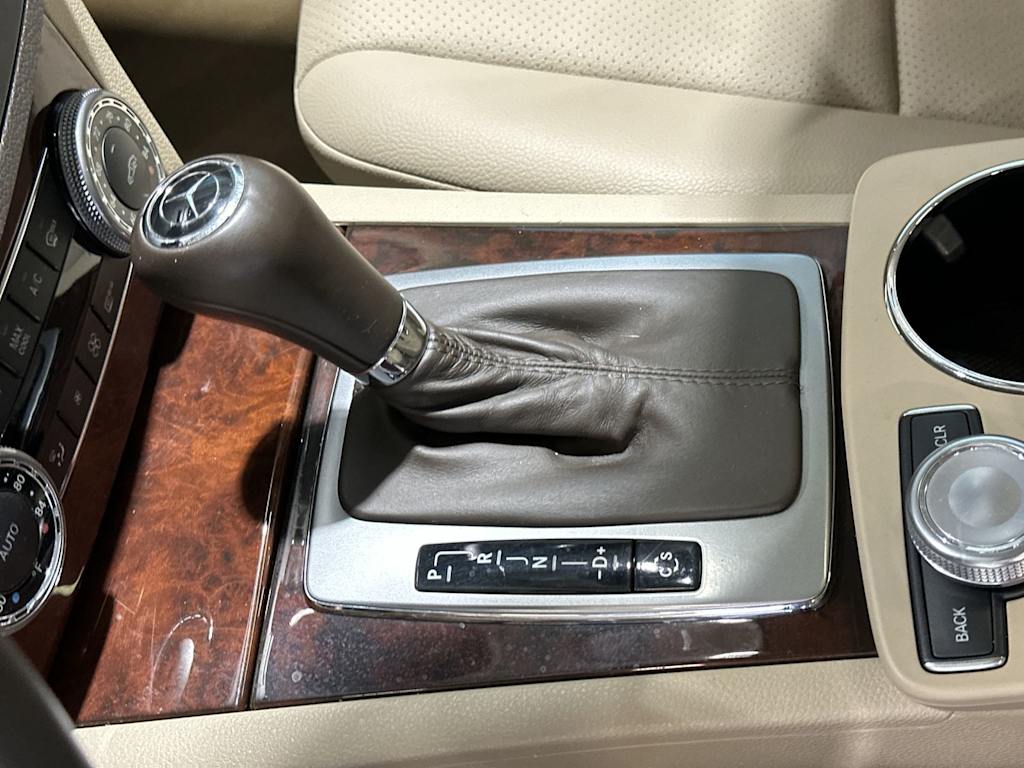 Thumbnail: 2010 Mercedes-Benz C-Class - 33