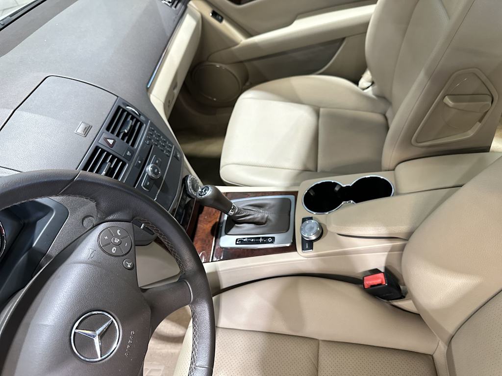 Thumbnail: 2010 Mercedes-Benz C-Class - 15