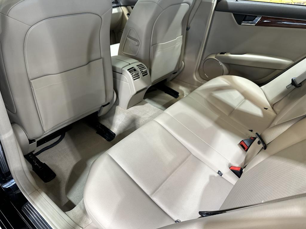 Thumbnail: 2010 Mercedes-Benz C-Class - 13