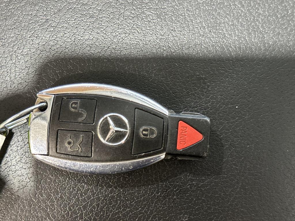 Thumbnail: 2016 Mercedes-Benz E-Class - 16