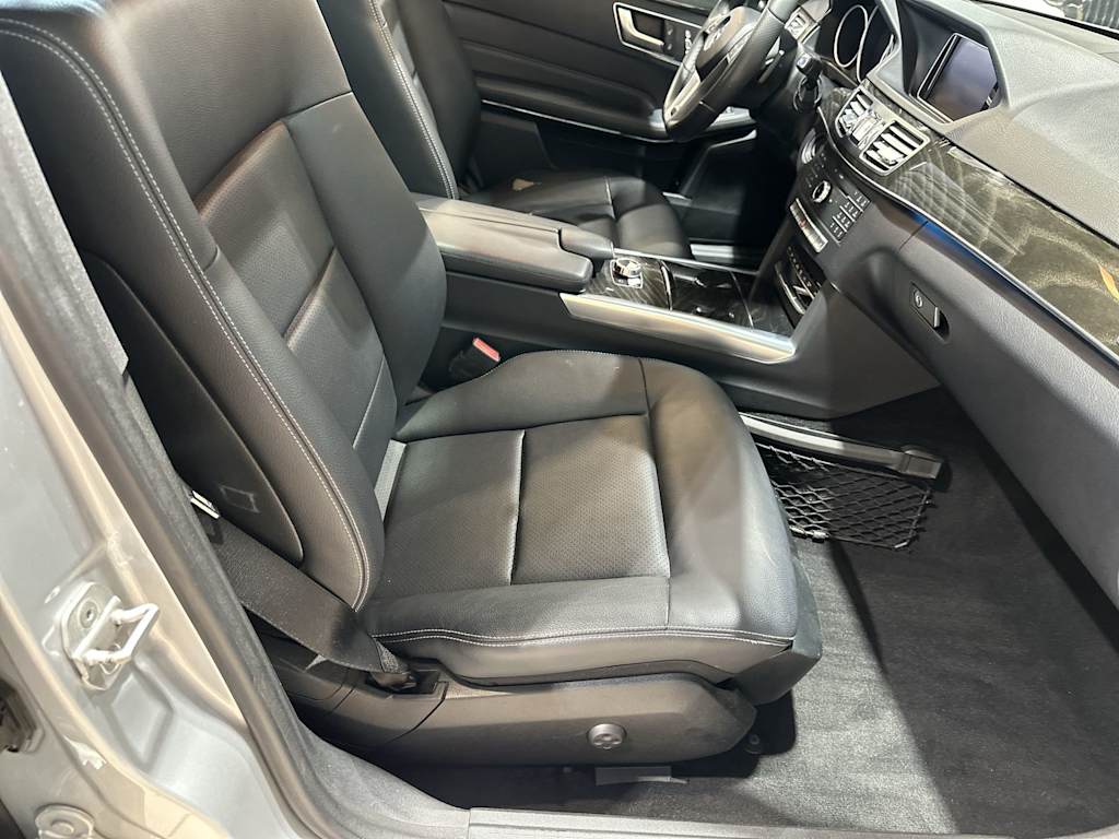 Thumbnail: 2016 Mercedes-Benz E-Class - 31