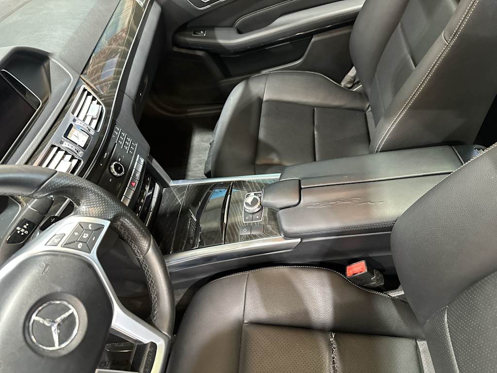 Thumbnail: 2016 Mercedes-Benz E-Class - 32
