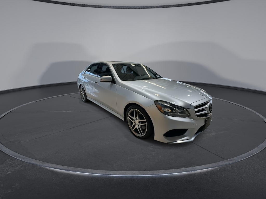 Thumbnail: 2016 Mercedes-Benz E-Class - 7