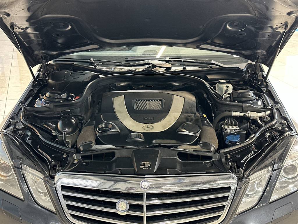 Thumbnail: 2010 Mercedes-Benz E-Class - 9