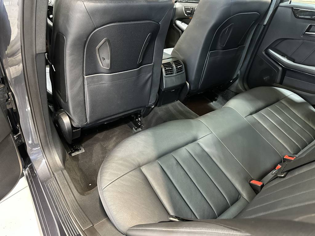 Thumbnail: 2010 Mercedes-Benz E-Class - 13