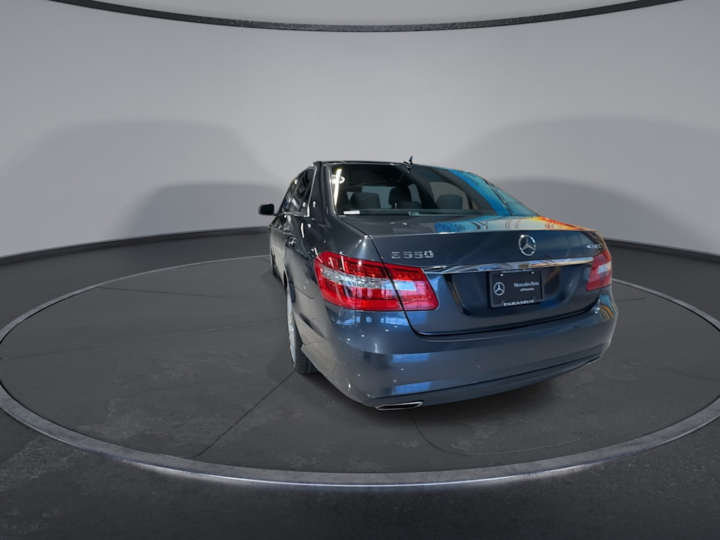 Thumbnail: 2010 Mercedes-Benz E-Class - 22