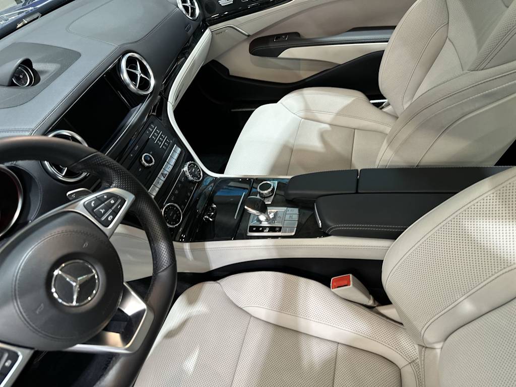 Thumbnail: 2019 Mercedes-Benz SL-Class - 33