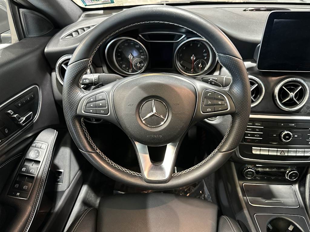 Thumbnail: 2018 Mercedes-Benz CLA - 10