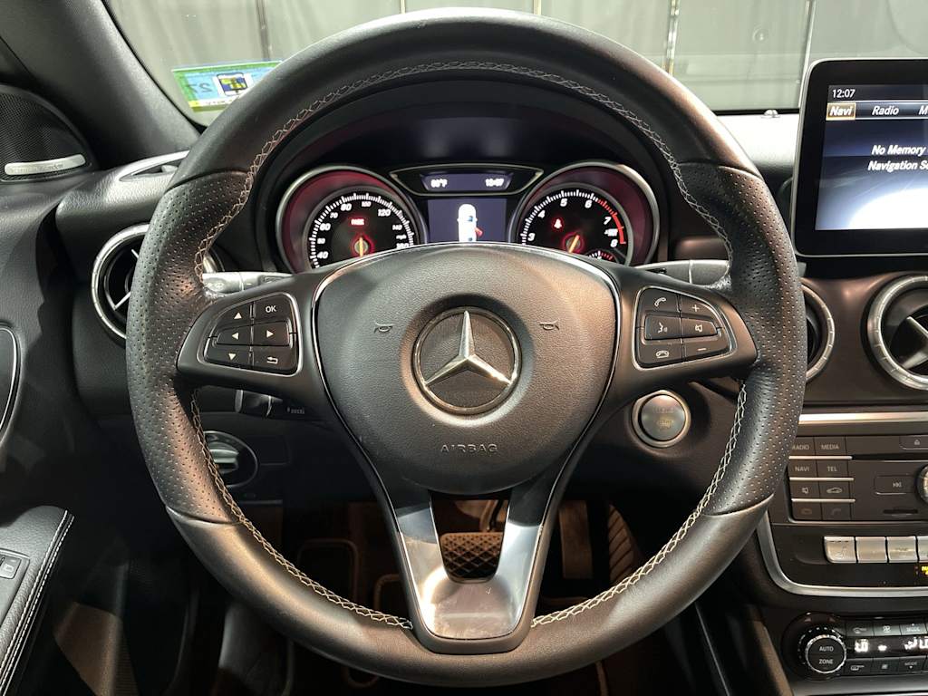 Thumbnail: 2017 Mercedes-Benz CLA - 10