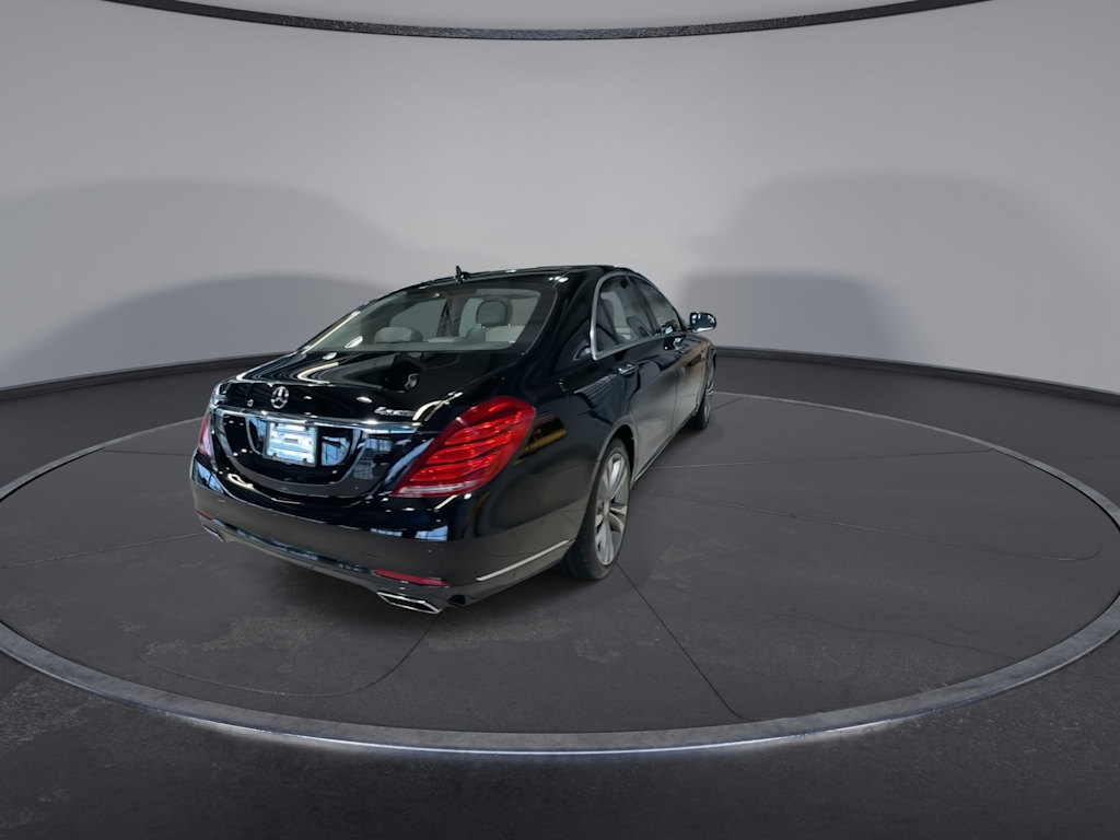 Thumbnail: 2015 Mercedes-Benz S-Class - 22