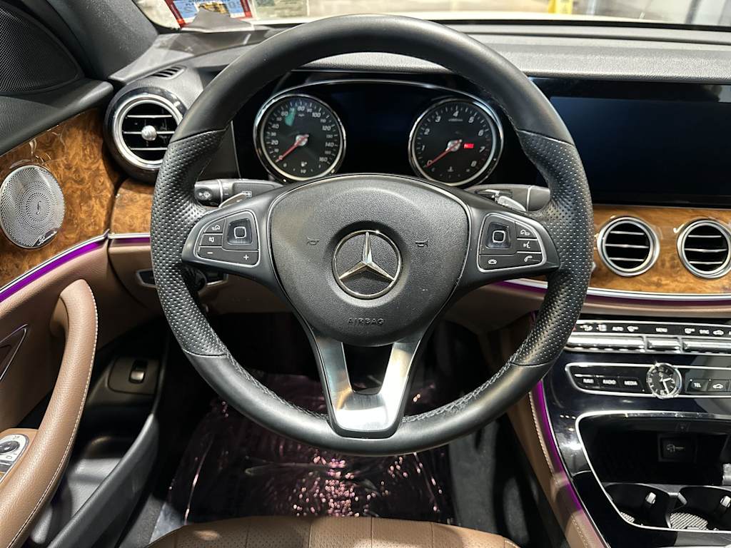 Thumbnail: 2017 Mercedes-Benz E-Class - 10