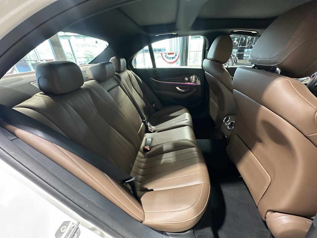Thumbnail: 2017 Mercedes-Benz E-Class - 31