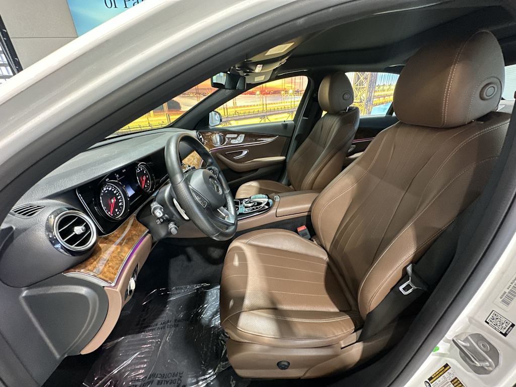 Thumbnail: 2017 Mercedes-Benz E-Class - 11