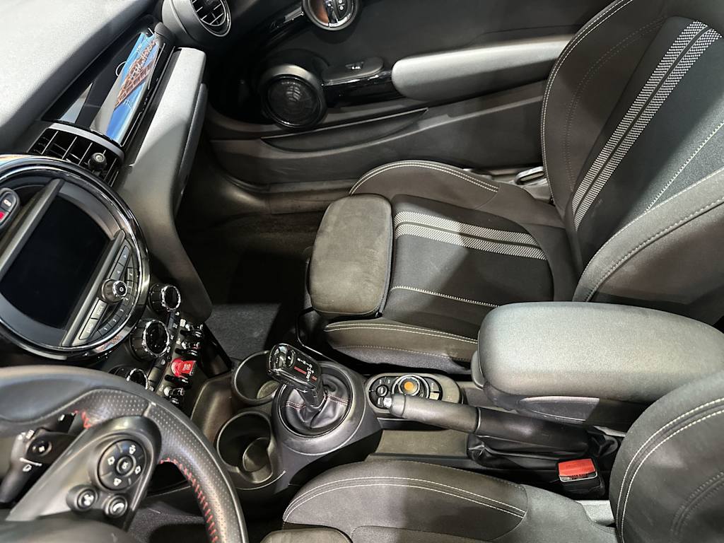 Thumbnail: 2021 MINI Cooper - 32