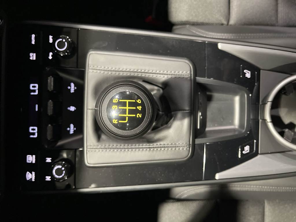 Thumbnail: 2023 Porsche 911 - 14