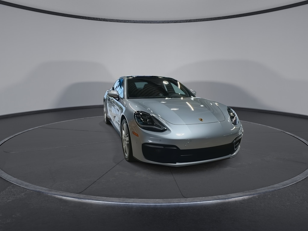 Thumbnail: 2023 Porsche Panamera - 18