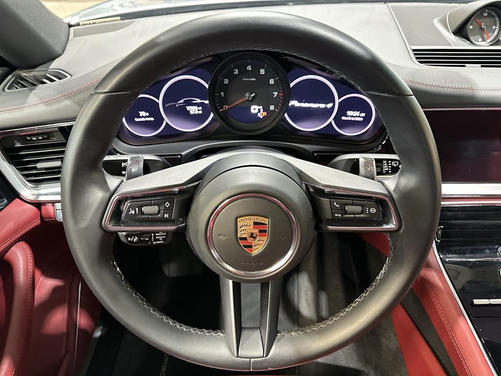Thumbnail: 2023 Porsche Panamera - 10