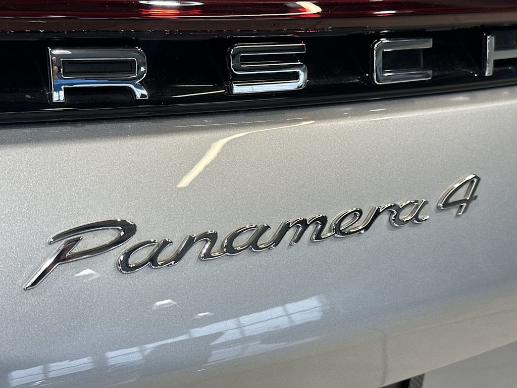 Thumbnail: 2023 Porsche Panamera - 29