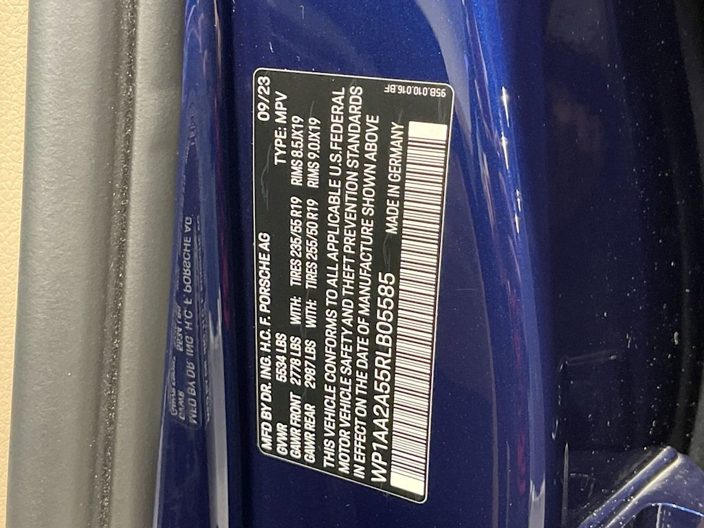 Thumbnail: 2024 Porsche Macan - 18