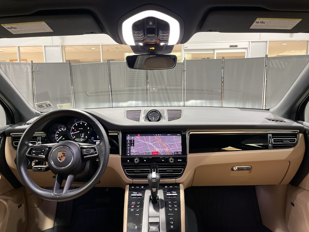 Thumbnail: 2024 Porsche Macan - 2