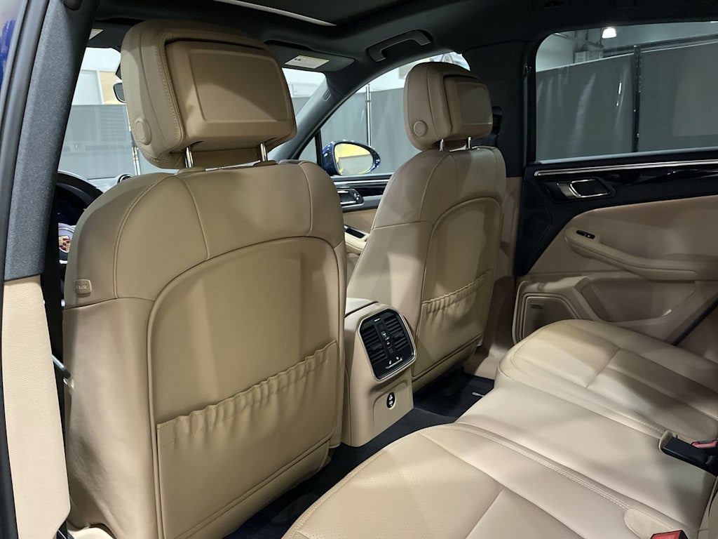 Thumbnail: 2024 Porsche Macan - 13