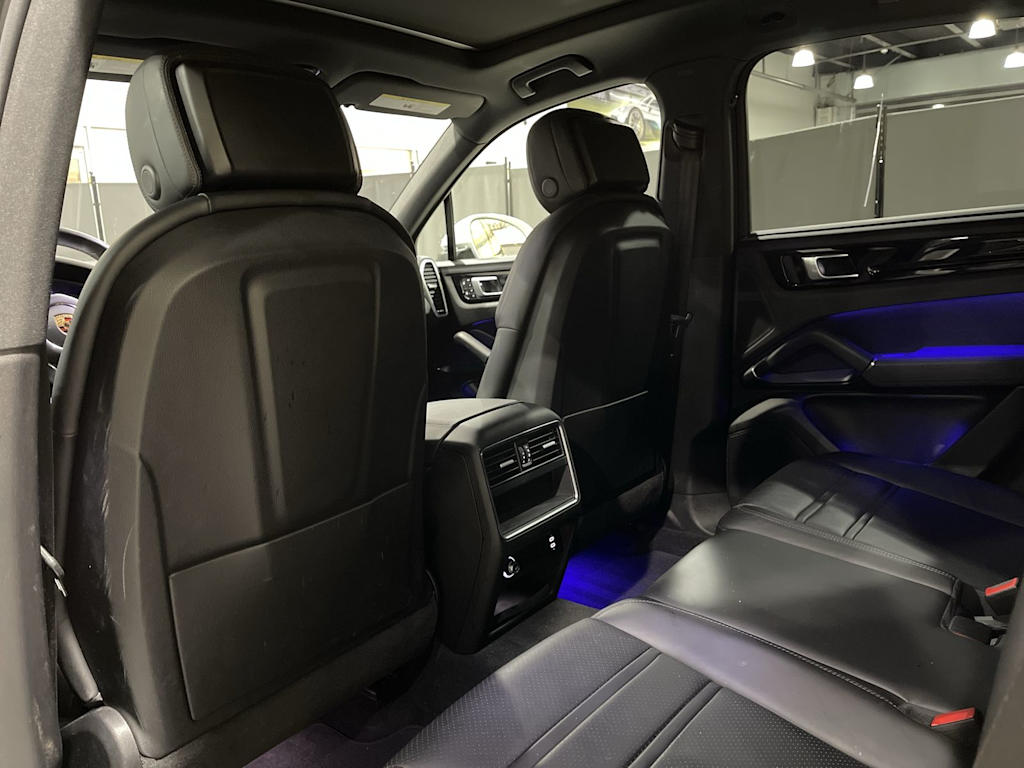 Thumbnail: 2023 Porsche Cayenne - 13