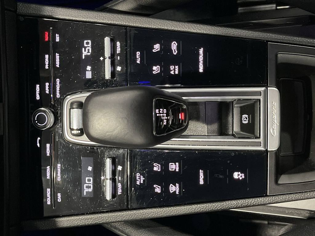 Thumbnail: 2023 Porsche Cayenne - 15