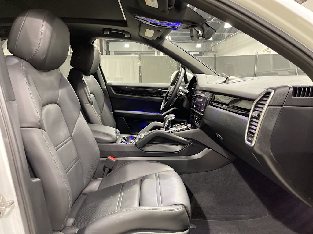 Thumbnail: 2023 Porsche Cayenne - 33