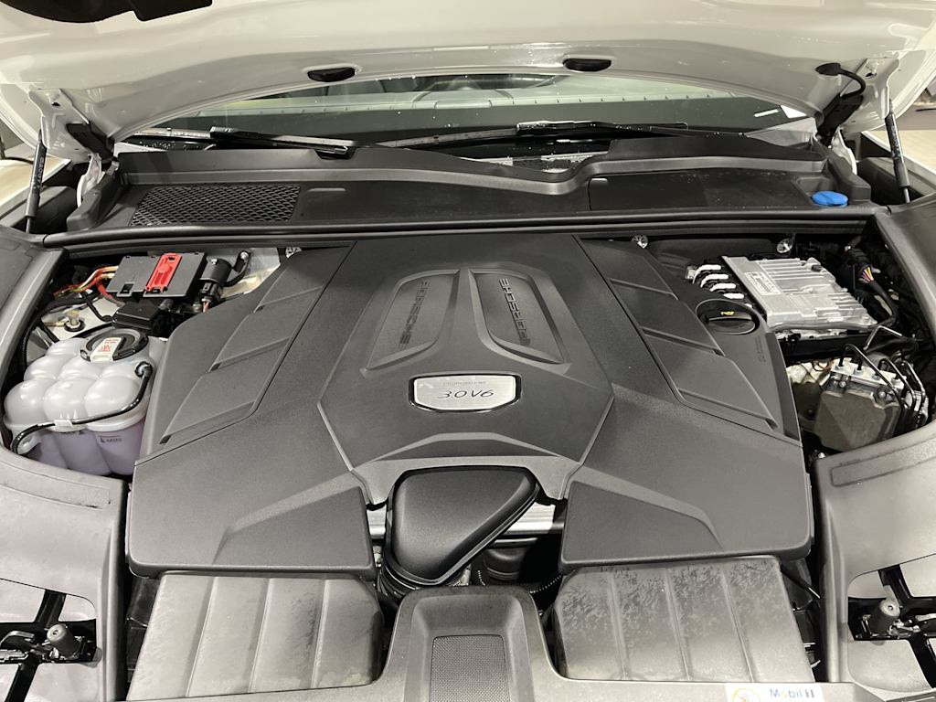 Thumbnail: 2023 Porsche Cayenne - 9