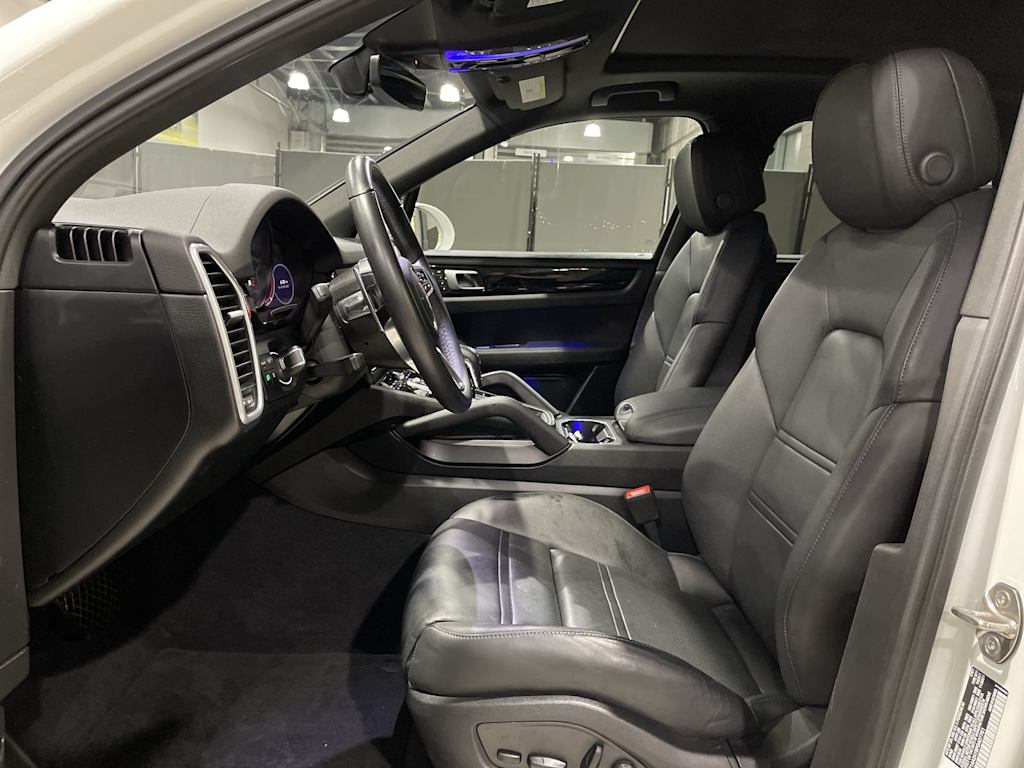 Thumbnail: 2023 Porsche Cayenne - 12