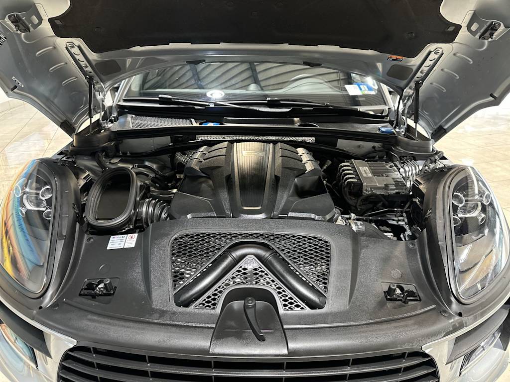 Thumbnail: 2020 Porsche Macan - 9