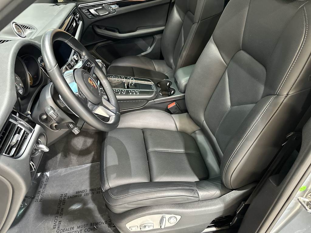 Thumbnail: 2020 Porsche Macan - 12