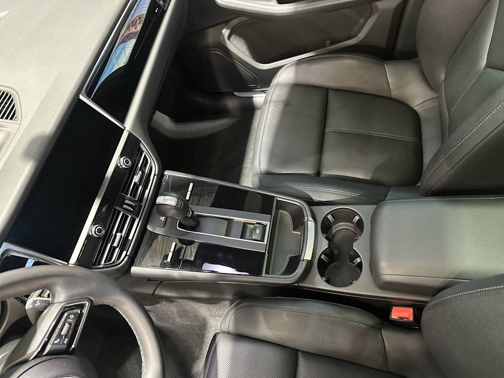 Thumbnail: 2024 Porsche Macan - 12