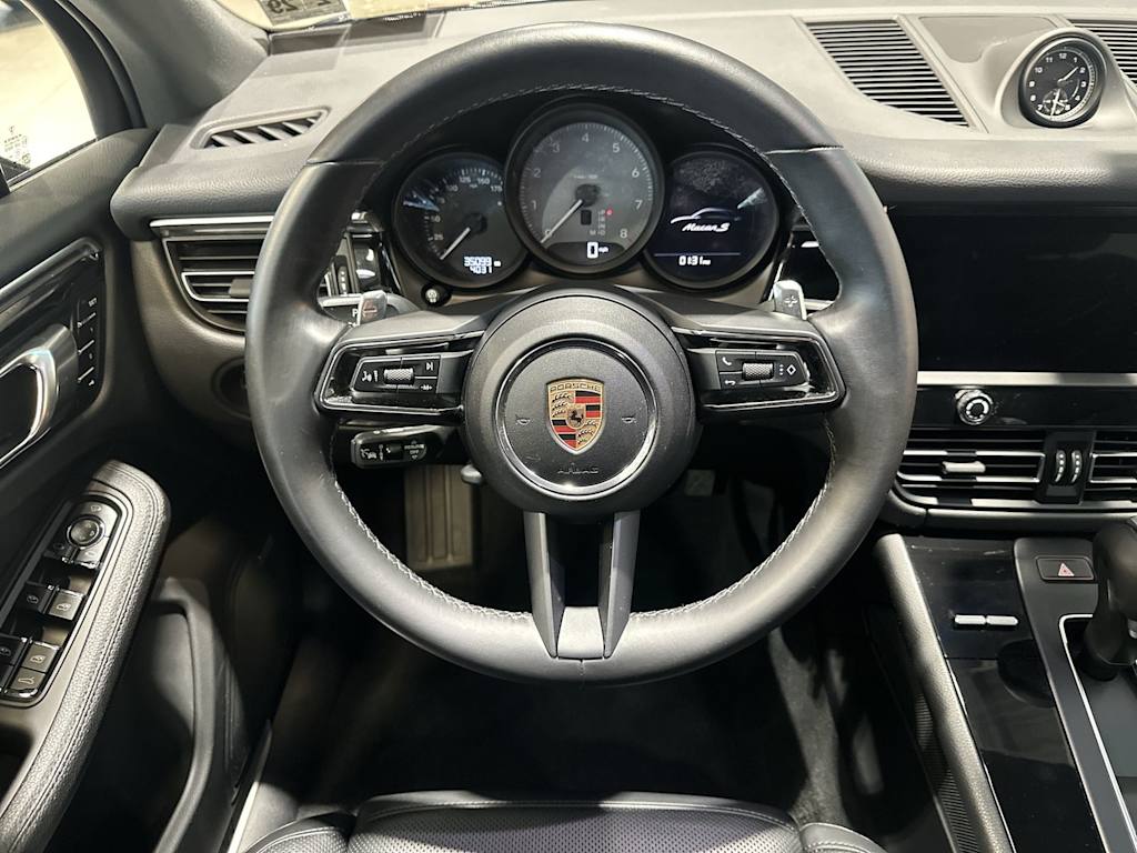 Thumbnail: 2024 Porsche Macan - 8