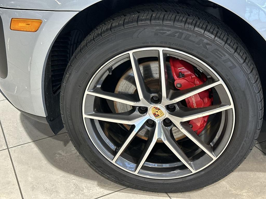 Thumbnail: 2022 Porsche Macan - 8