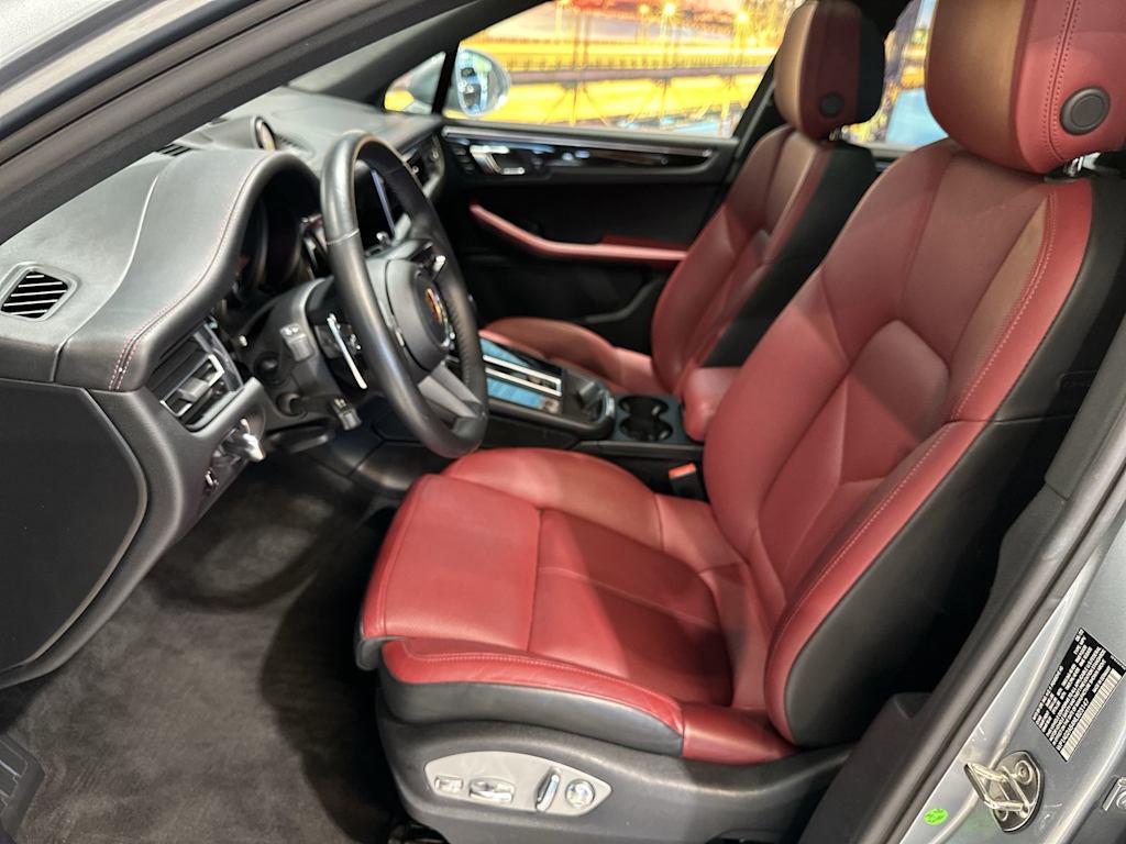 Thumbnail: 2022 Porsche Macan - 11