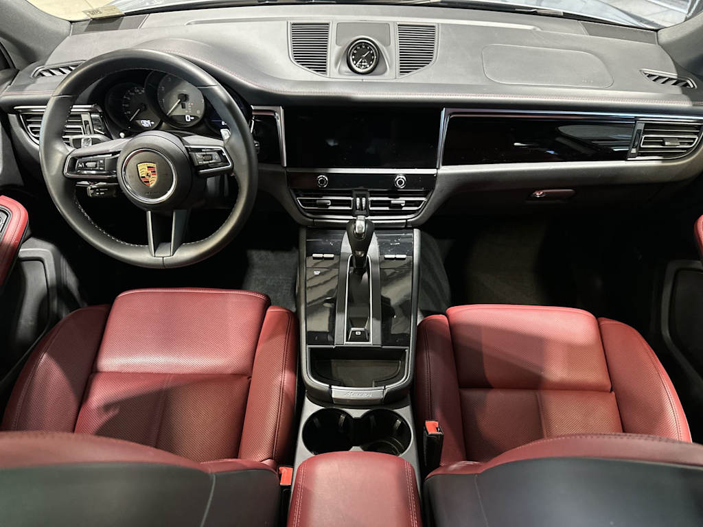 Thumbnail: 2022 Porsche Macan - 10