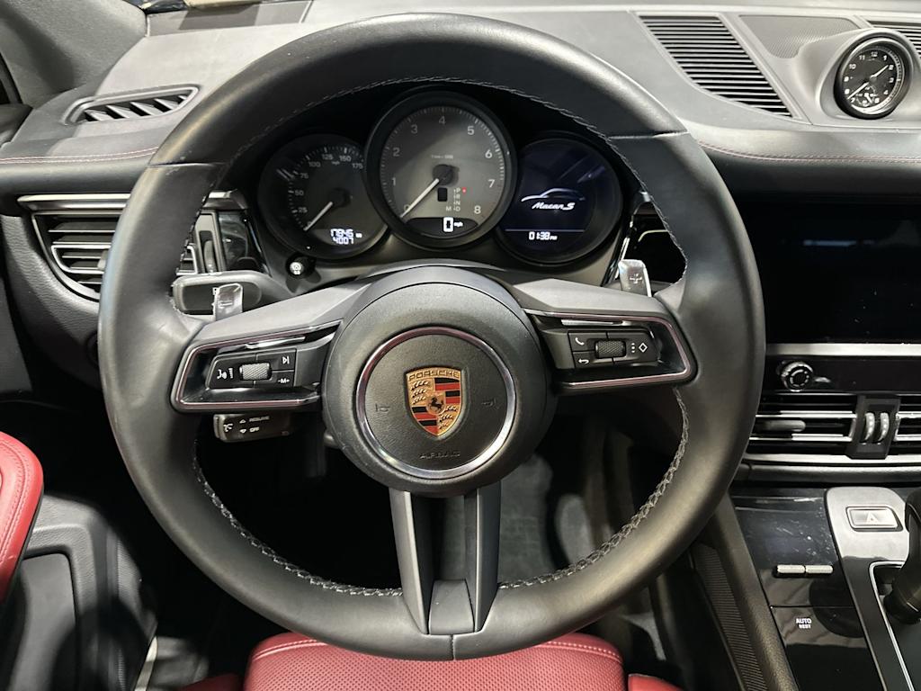 Thumbnail: 2022 Porsche Macan - 14