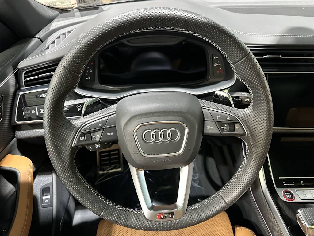 Thumbnail: 2025 Audi RS Q8 - 14