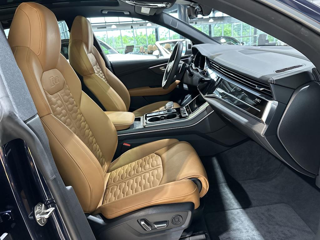 Thumbnail: 2025 Audi RS Q8 - 12
